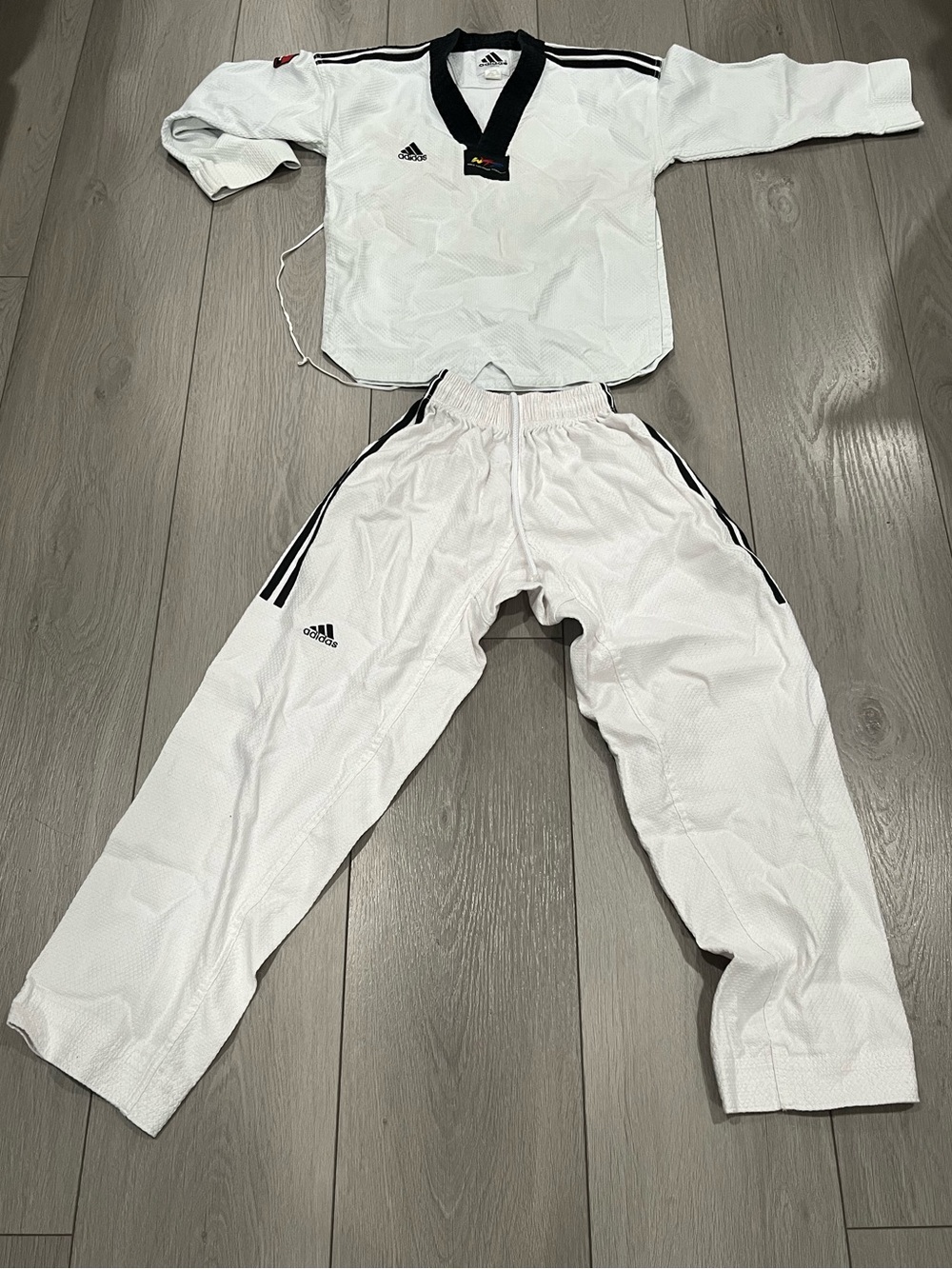Vintage Adidas taekwondo martial arts uniform Kids
